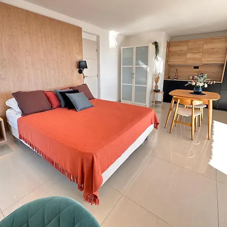 Apartment Grand Baie Saint-Raphaël